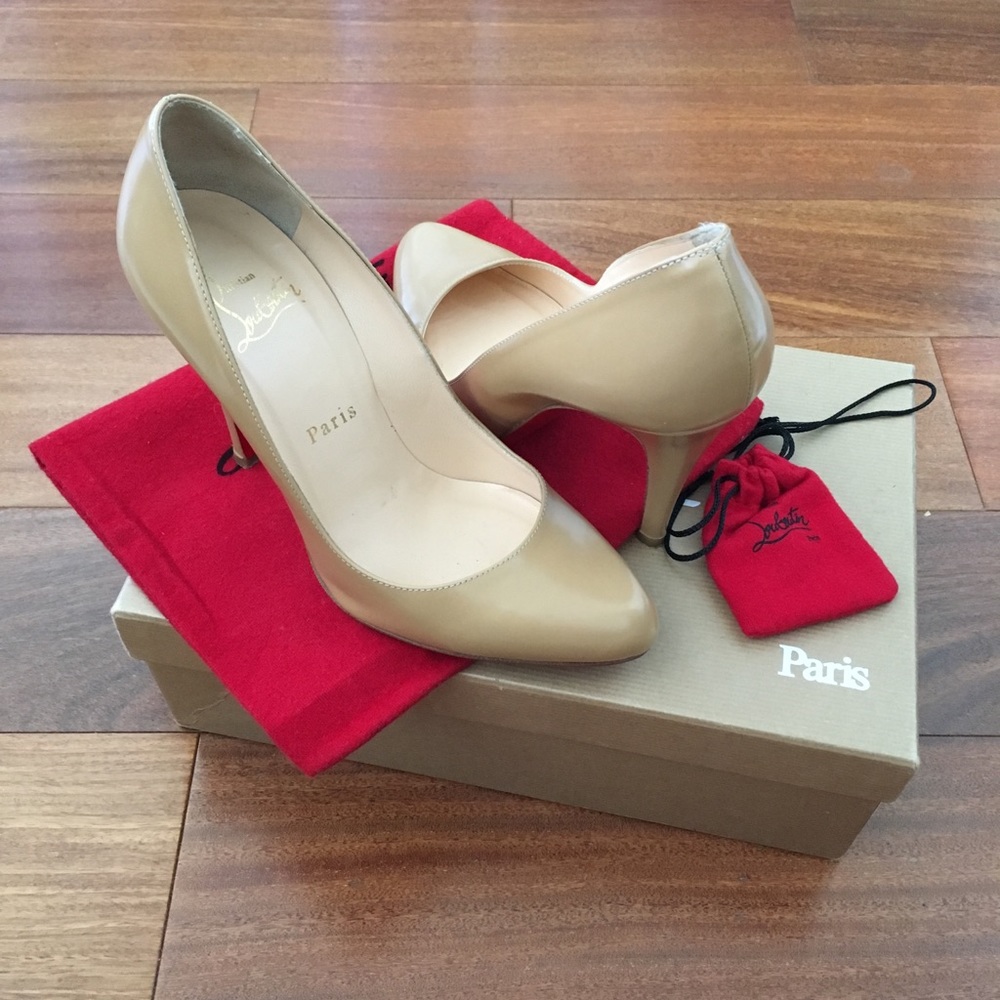 Authentic Christian Louboutin Decollete 868